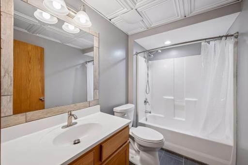 7611 Kiowa Avenue, Chanhassen, MN 55317