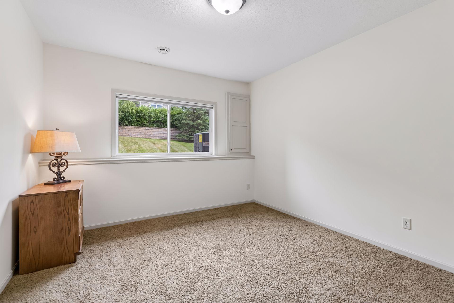 Additional lower level bedroom.