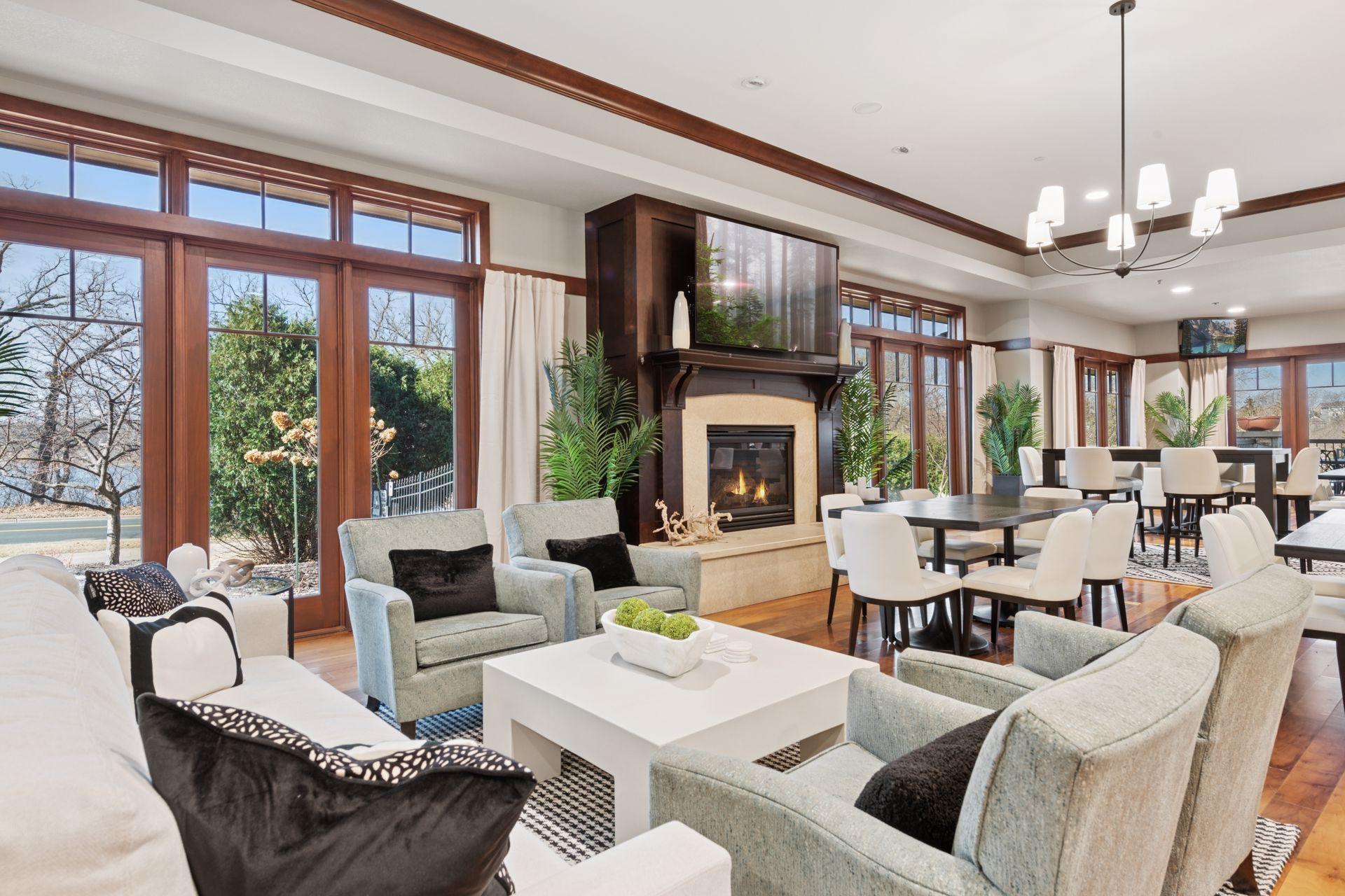 Enjoy this stunning clubhouse with gathering, dining and entertaining space for exclusive use of residence in the Lakeside community.
