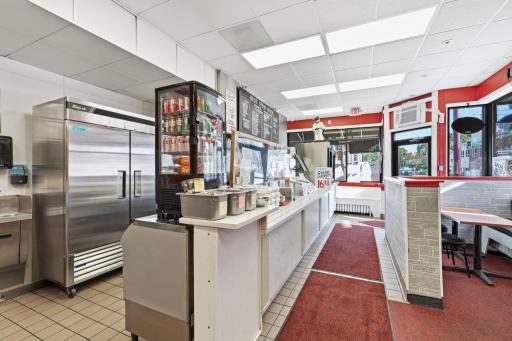 19-web-or-mls-860 University Ave W-16.jpg