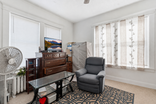 860 University Avenue W, Saint Paul, MN 55104