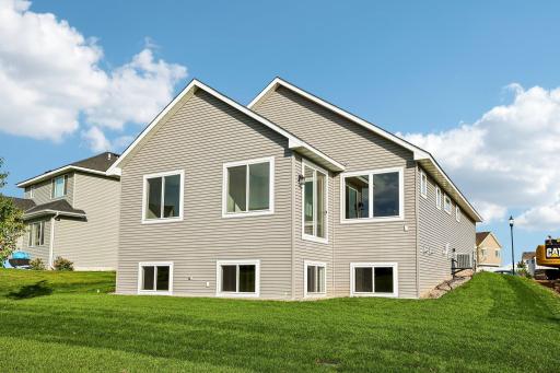 19190 Cloverleaf Way, Farmington, MN 55024