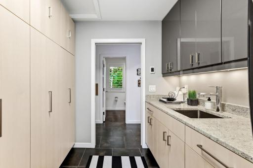 31-web-or-mls-20650-Bayview-Ct-31.jpg