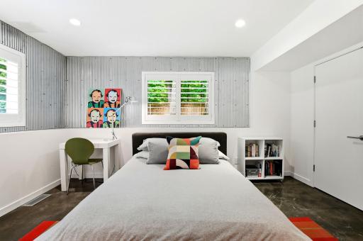 75-web-or-mls-20650-Bayview-Ct-75.jpg