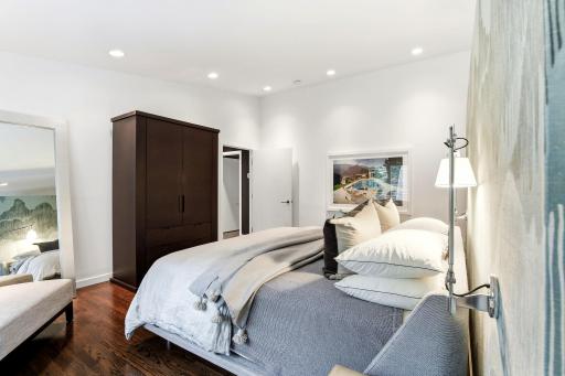 41-web-or-mls-20650-Bayview-Ct-41.jpg