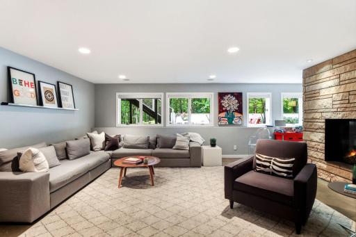 58-web-or-mls-20650-Bayview-Ct-58.jpg