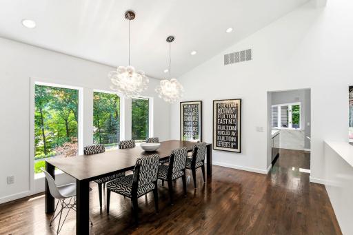 17-web-or-mls-20650-Bayview-Ct-17.jpg
