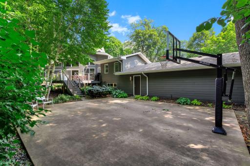 84-web-or-mls-20650-Bayview-Ct-84.jpg