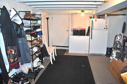 Mudroom/entry off garage