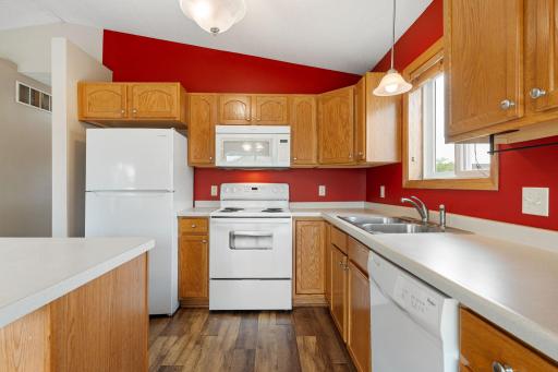 703 25th Avenue NW, Austin, MN 55912