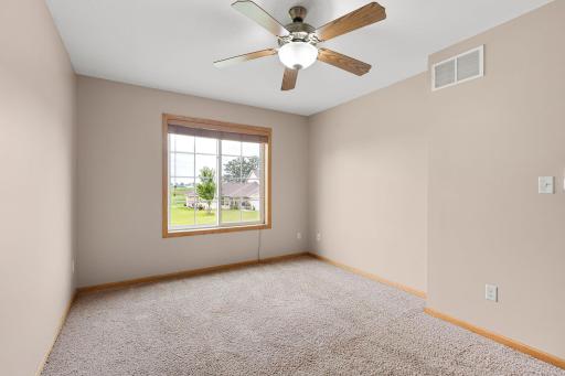 703 25th Avenue NW, Austin, MN 55912