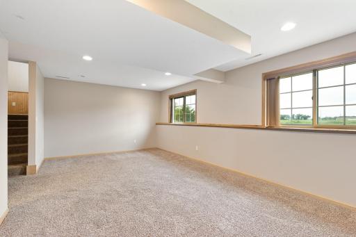 703 25th Avenue NW, Austin, MN 55912