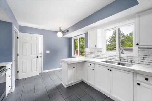 1401 Winnetka Avenue N, Golden Valley, MN 55427