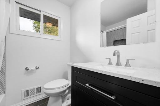 1401 Winnetka Avenue N, Golden Valley, MN 55427