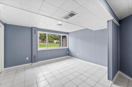 1401 Winnetka Avenue N, Golden Valley, MN 55427
