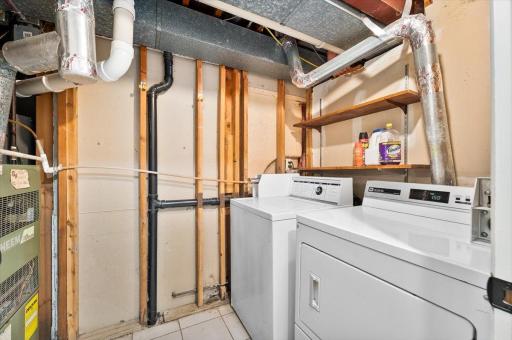 1401 Winnetka Avenue N, Golden Valley, MN 55427