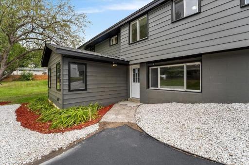 1401 Winnetka Avenue N, Golden Valley, MN 55427
