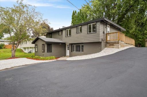 1401 Winnetka Avenue N, Golden Valley, MN 55427
