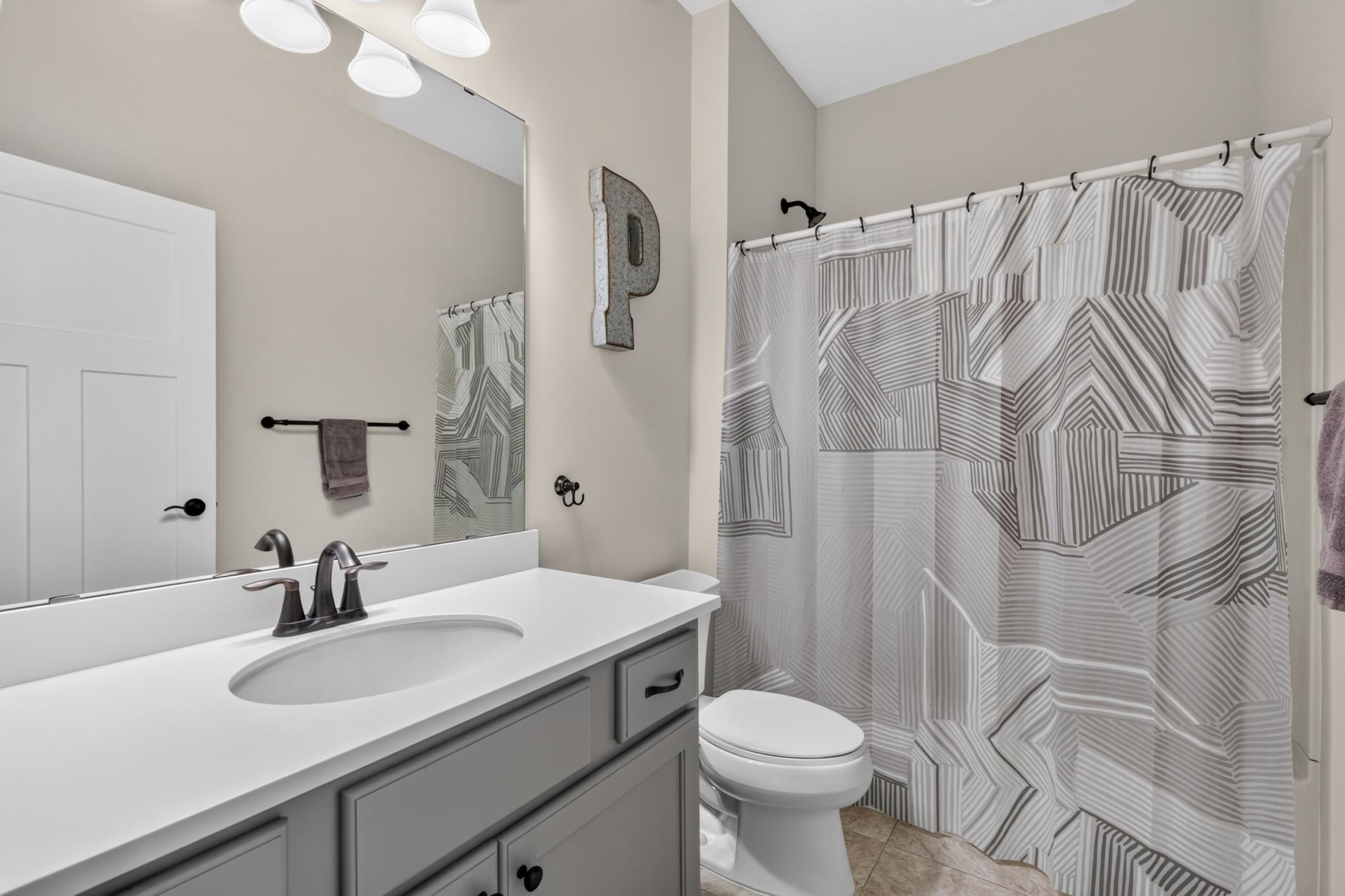 Secondary Full Bathroom