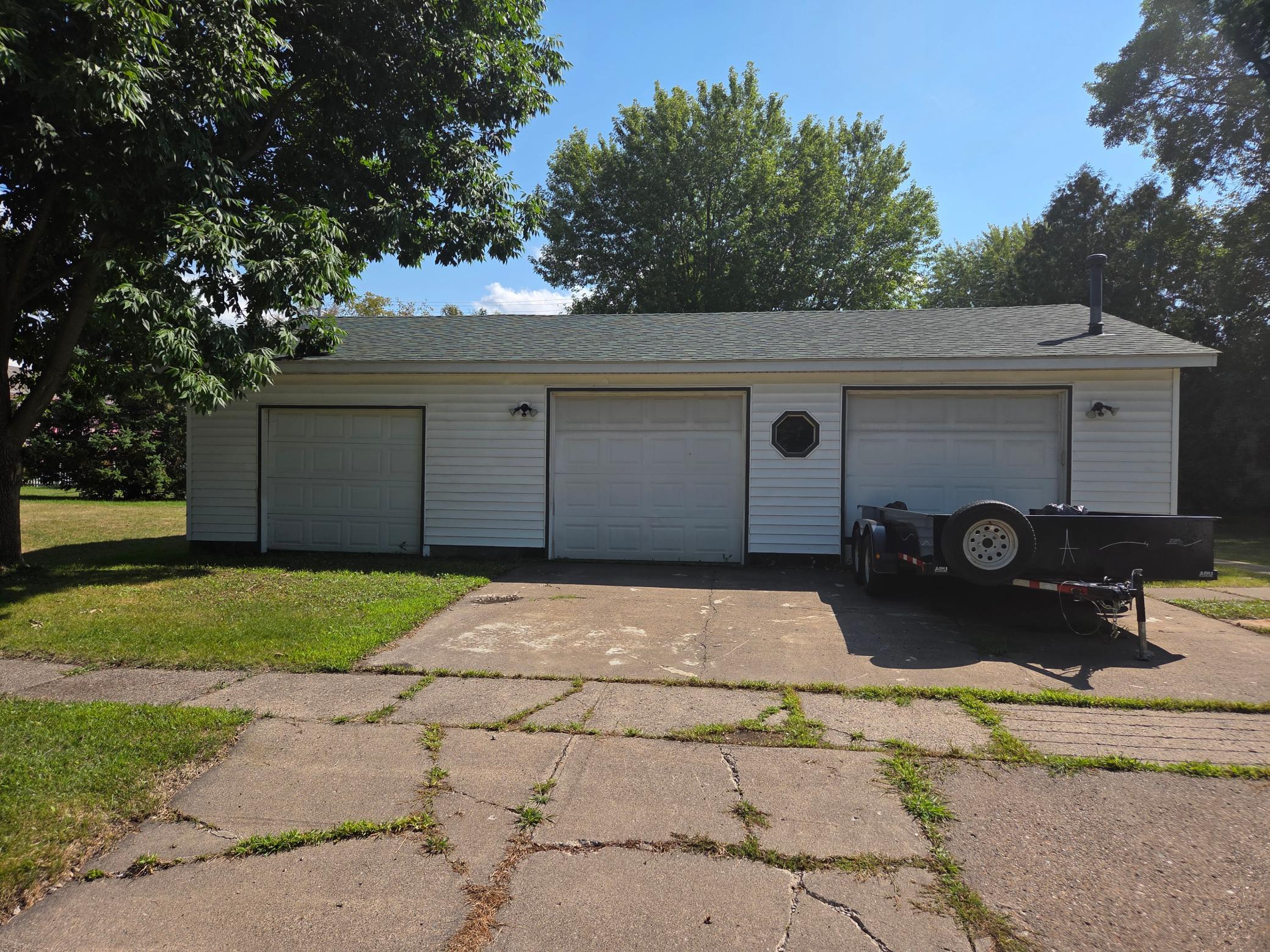 3 car garage heated