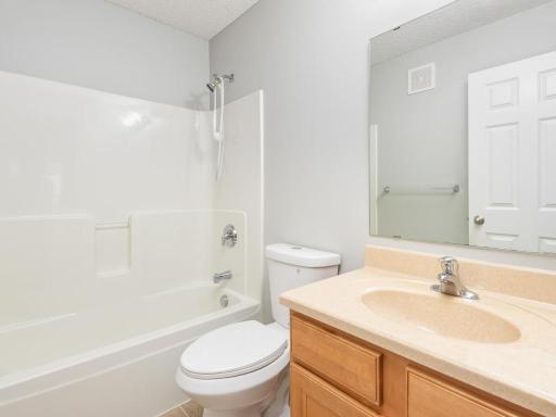 Main upper level bath.
