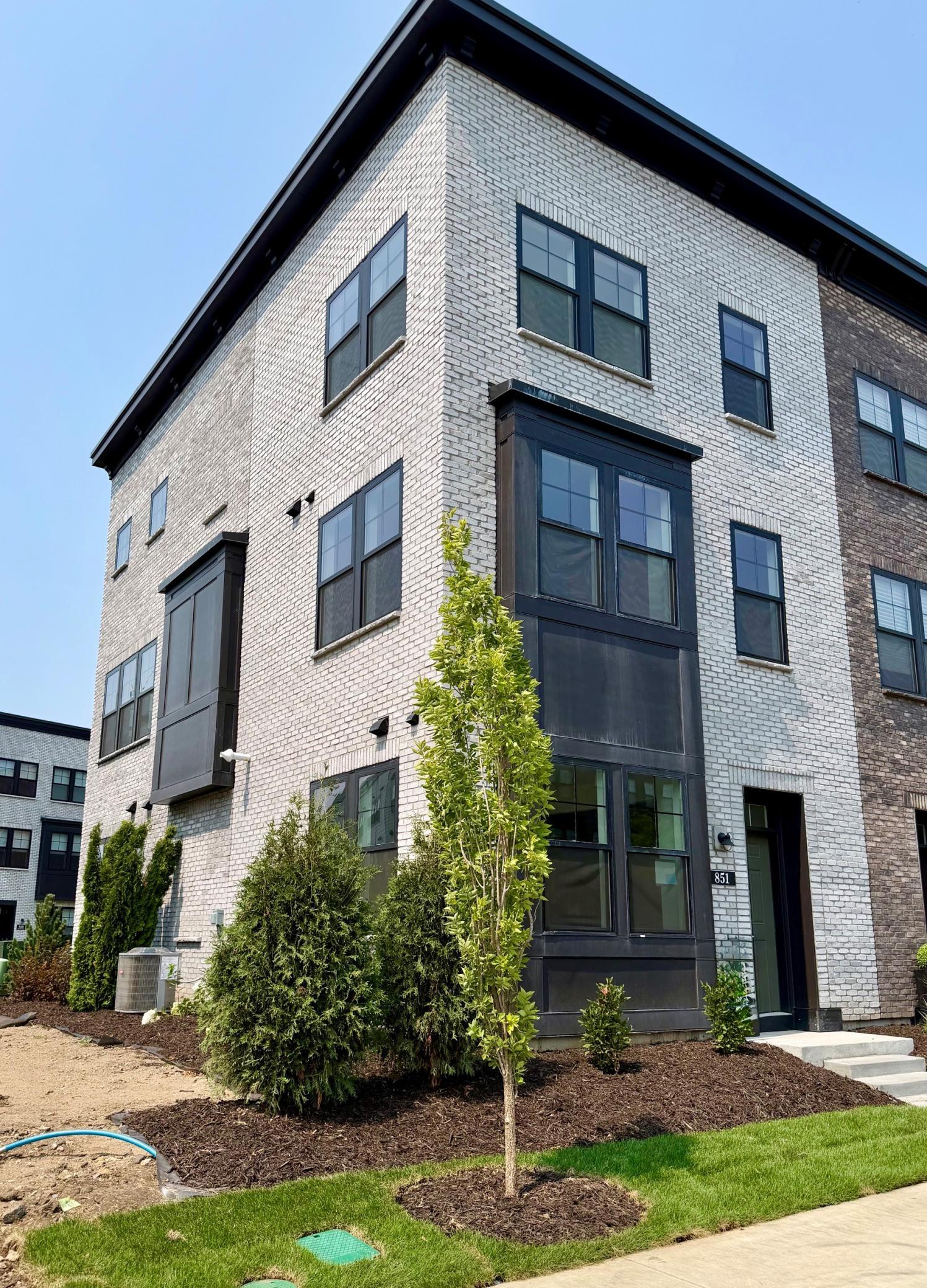 Welcome home! Set on 135 acres in one of St. Paul’s most iconic neighborhoods, Highland Bridge is redefining urban living.