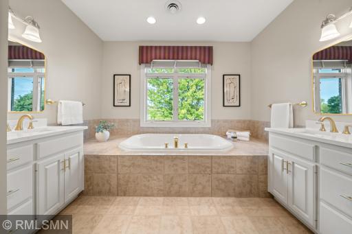 6102 Creek Ridge Court, Minnetonka, MN 55345