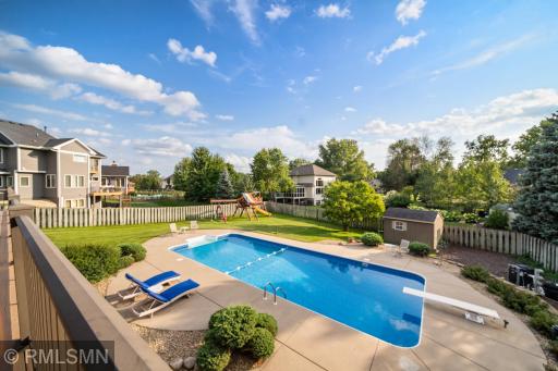 6102 Creek Ridge Court, Minnetonka, MN 55345