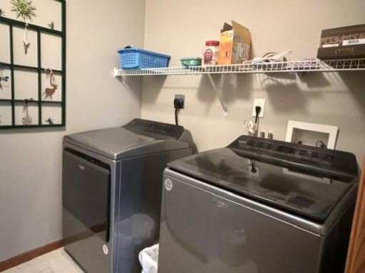 Main Flr Laundry