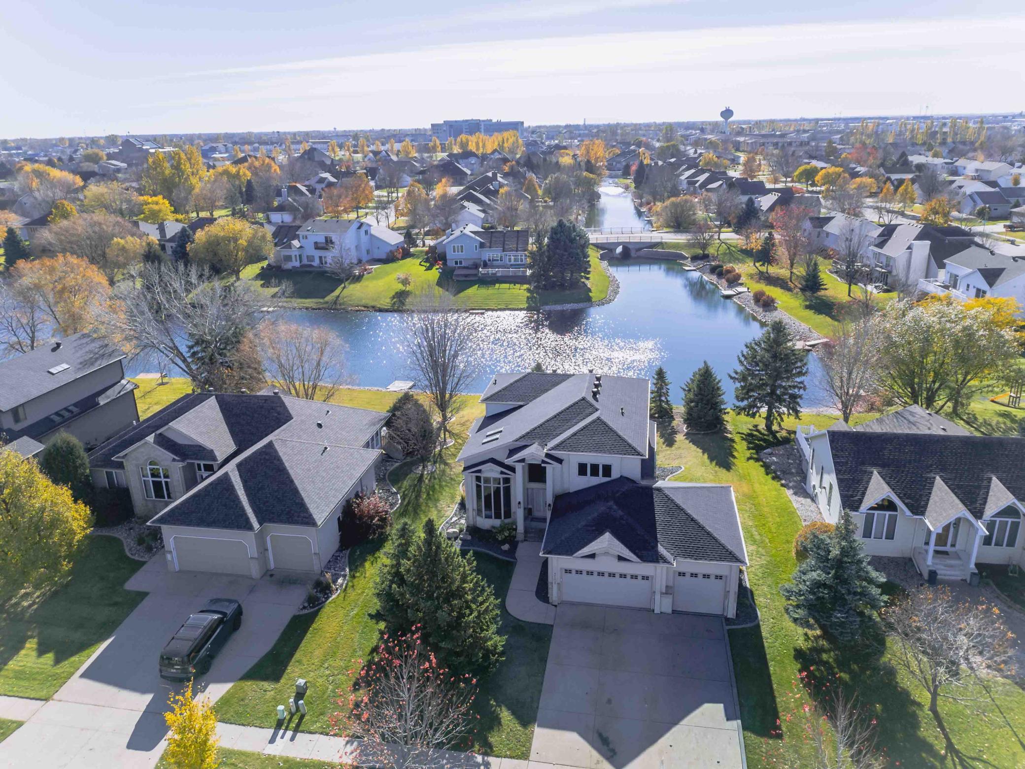 Bluemont Lake 2-Story