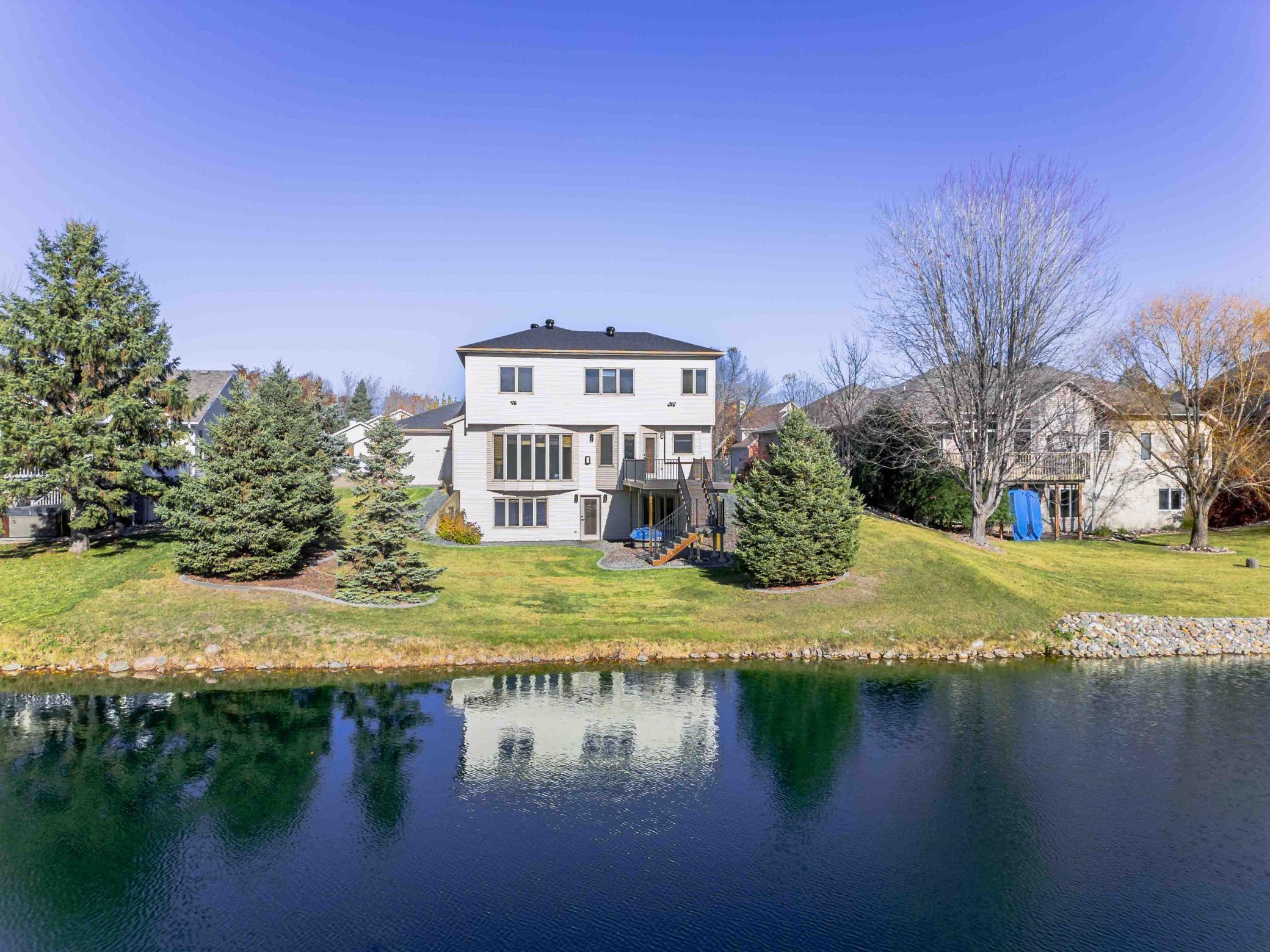 Bluemont Lakes 2-Story with Walkout Basement