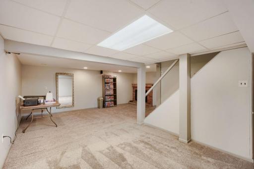 9242 15th Ave S - Web Quality - 015 - 15 Family Room.jpg