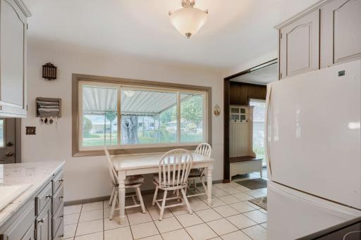 9242 15th Ave S - Web Quality - 014 - 14 Kitchen.jpg