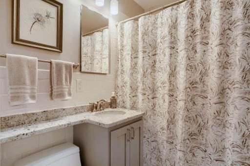 9242 15th Ave S - Web Quality - 023 - 23 Bathroom.jpg