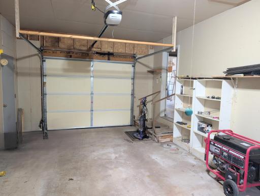 garage .jpg