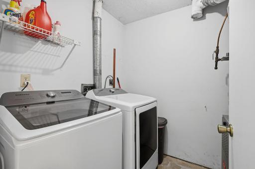 37-web-or-mls-2313_W_Territorial_Rd_201_Saint_Paul_MN_026.jpg
