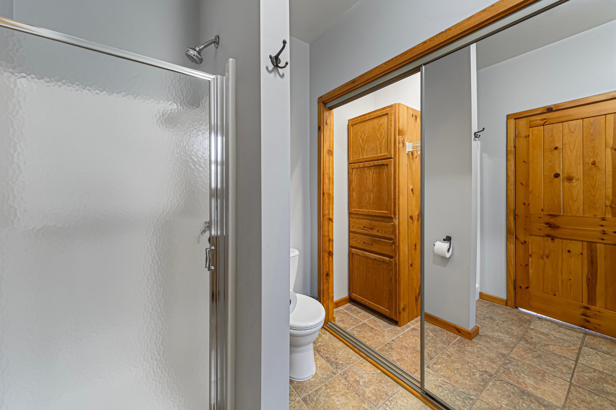 Main Bathroom Detail