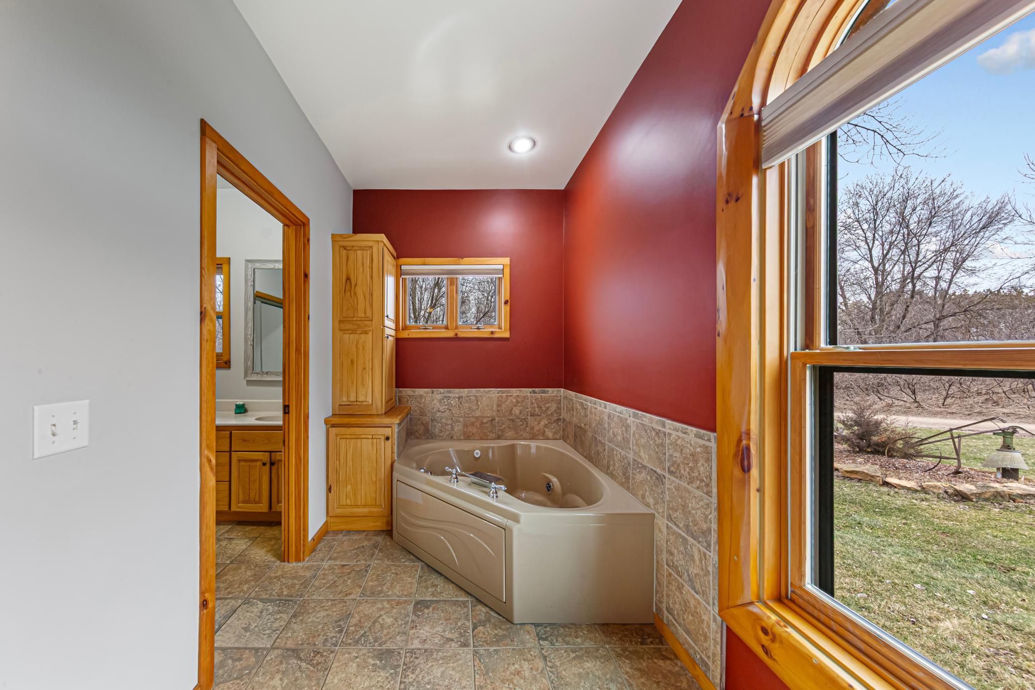 Main Bedroom Jacuzzi Tub