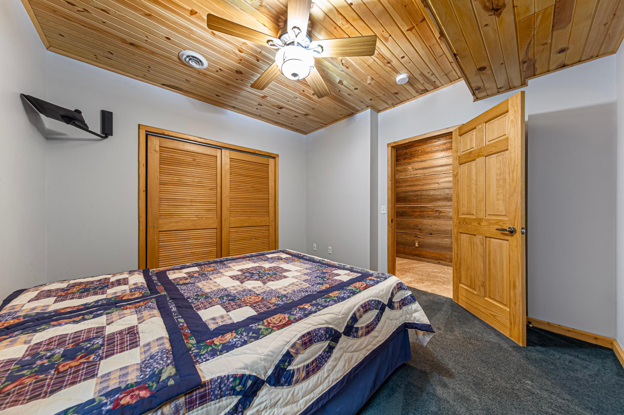 Lower Bedroom Detail