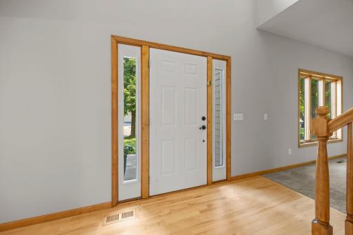 15-web-or-mls-18462 Gladstone Blvd N-64.jpg