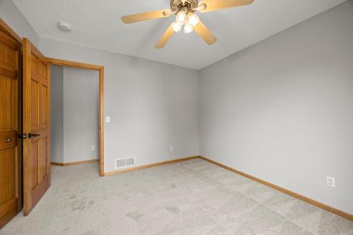 58-web-or-mls-18462 Gladstone Blvd N-284.jpg