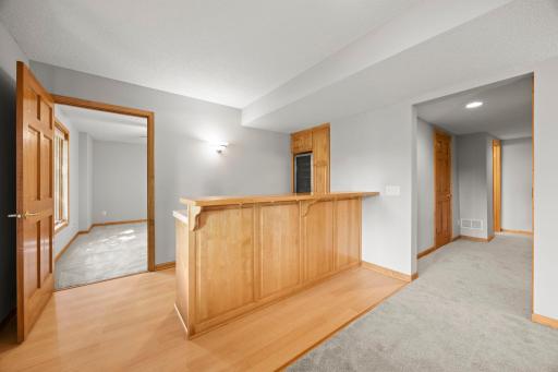 69-web-or-mls-18462 Gladstone Blvd N-339.jpg