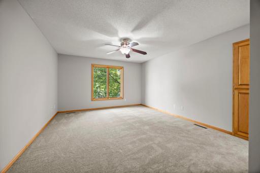44-web-or-mls-18462 Gladstone Blvd N-234.jpg