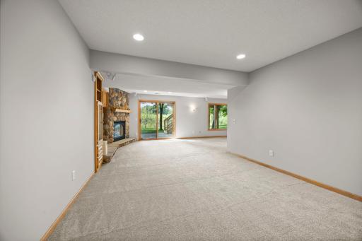 64-web-or-mls-18462 Gladstone Blvd N-314.jpg