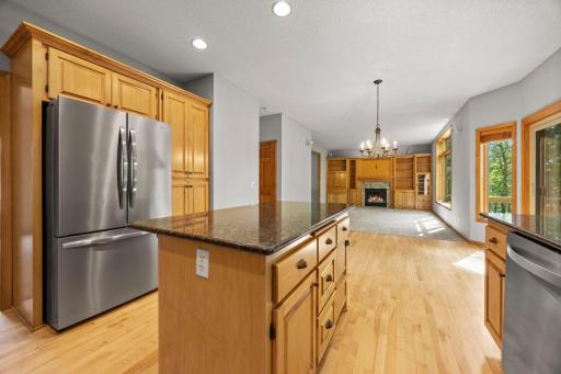 35-web-or-mls-18462 Gladstone Blvd N-149.jpg
