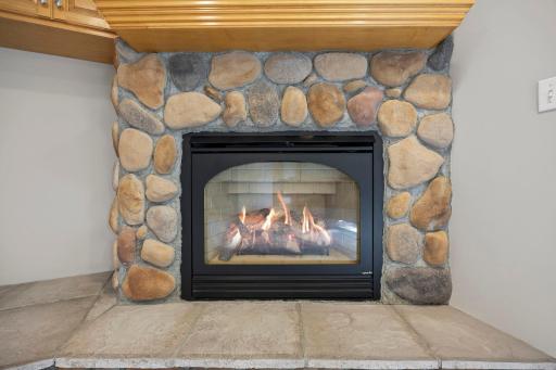 73-web-or-mls-18462 Gladstone Blvd N-379.jpg
