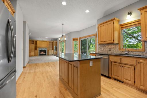 33-web-or-mls-18462 Gladstone Blvd N-139.jpg