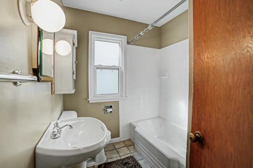 1595 Maywood Street, Saint Paul, MN 55117