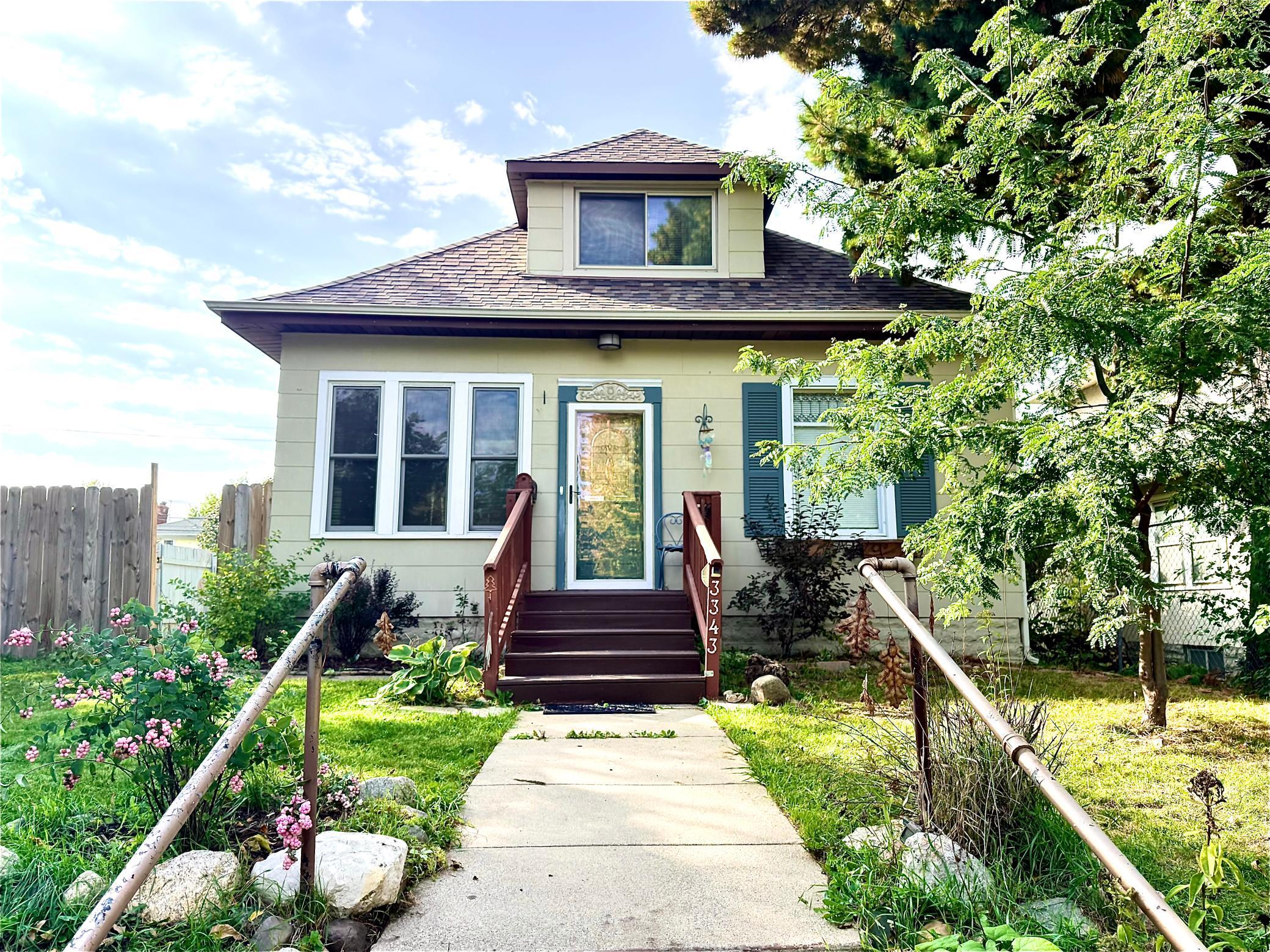 Property photo for 3343 Girard Avenue N, Minneapolis, MN 55412