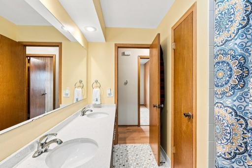 2307 17 1/2 Street NW, Rochester, MN 55901
